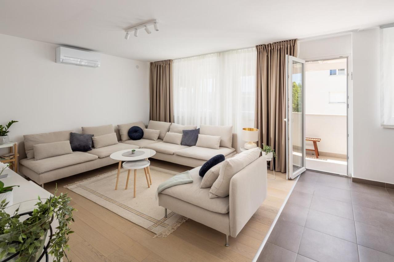 Apartment Nova 4* Dugi Rat Exterior foto